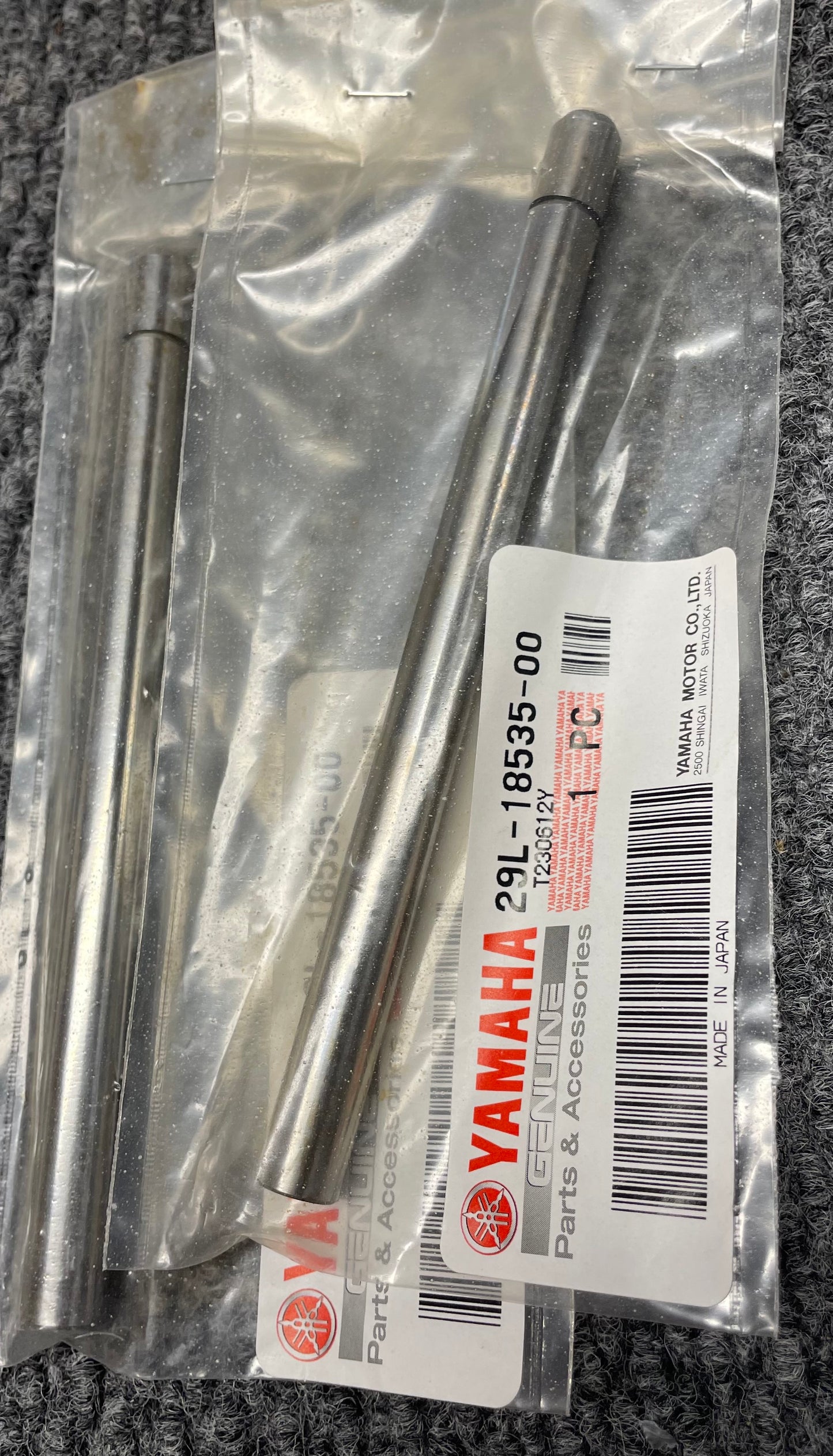 YAMAHA OEM SHIFT FORK GUIDE BAR | 29L-18535-00-00